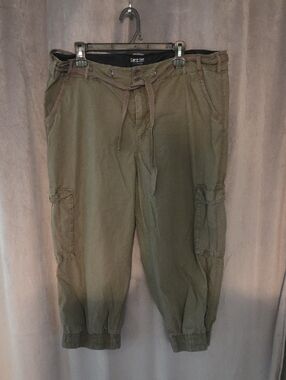 Calvin Klein Performance XL Olive Green Cargo Capris